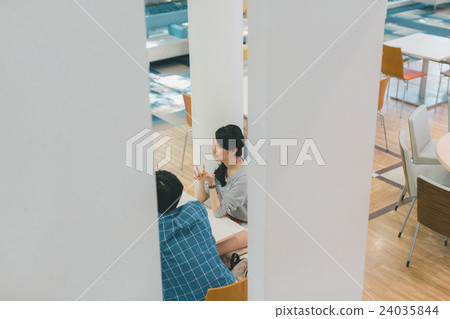 college student, undergraduate, university student 24035844