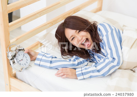 一個熬夜的女人 24037980