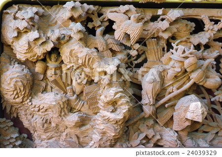 Shinshu Matsumoto的文化財產Susumi多樣性神社的節日的階段Araracho階段的雕塑立川花卉雕塑(山地車)的舞台是長野縣的寶藏 Shinshu Matsumoto的文化財產Susumi多樣性神社的節日的階段Araracho階段的雕塑立川花卉雕塑(山地車)的舞台是長野縣的寶藏 24039329