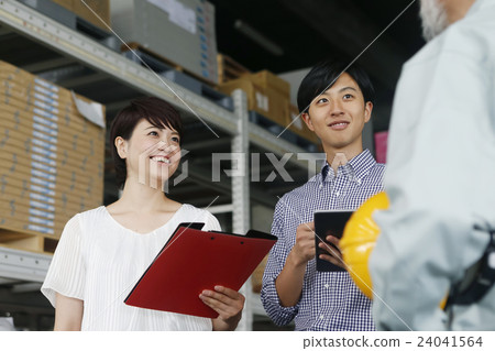 Logistics warehouse 24041564