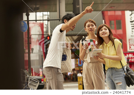 Women's travel directions 24041774