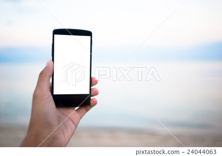 use mobile phone 24044063