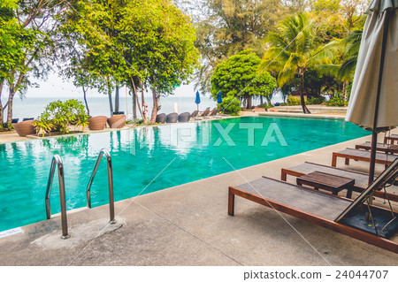 Swimming pool 24044707