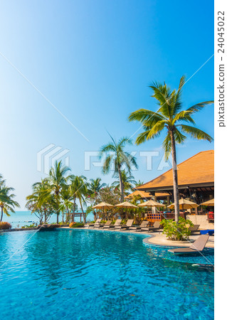 Swimming pool Swimming pool 24045022