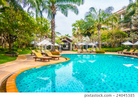 Swimming pool Swimming pool 24045385