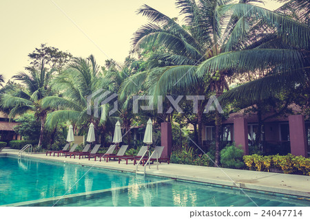 Swimming pool Swimming pool 24047714