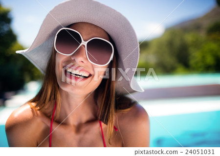 Portrait of smiling woman 24051031