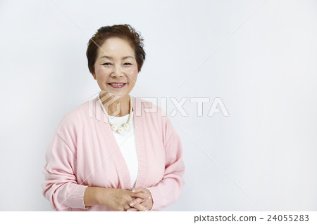 時尚的祖母形象 時尚的祖母形象 24055283