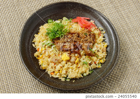 Fried rice with Calbi 24055540