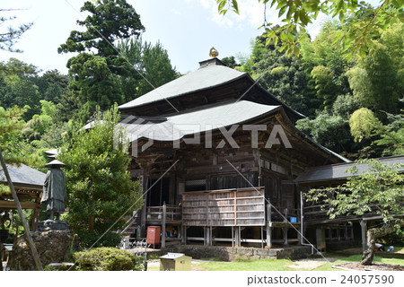 [Saigoku Kannon Pilgrimage] No. 29 Matsunoo Temple Main Hall and Summer Sunshine Maizuru City, Kyoto Prefecture 24057590