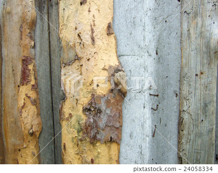 wooden fence 24058334