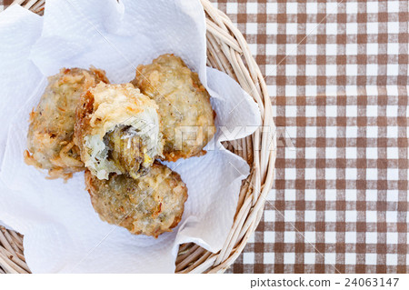 Fried banana dessert 24063147