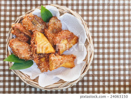 Fried banana and yam dessert 24063150