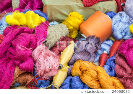 Handmade raw colorful silk thread 24068083