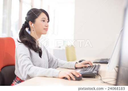 大學生 女生 女孩 24068183