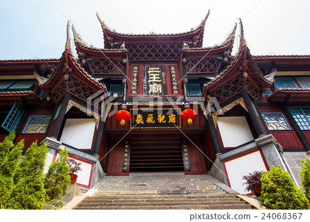 Dujiang Weir`s Erwang(Two Nobilities) temple scece Dujiang Weir`s Erwang(Two Nobilities) temple scece 24068367