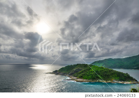 Cloudy Sunset in Sea Cloudy Sunset in Sea 24069133