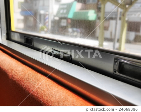 路面電車窗外街景 24069386