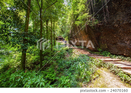 Mount Qineng scenergchy 24070160