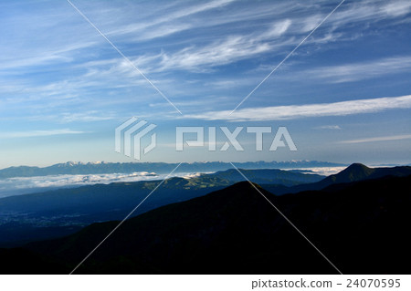 北阿爾卑斯山的早晨 24070595