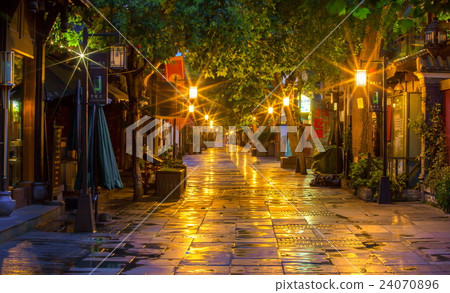 Kuanzhai Alleys scenery Kuanzhai Alleys scenery 24070896