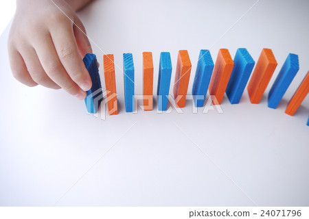 Domino killing Domino killing 24071796