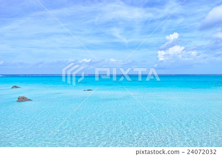 宮古島的Shimojijima海在夏天 宮古島的Shimojijima海在夏天 24072032