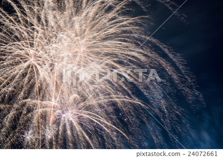 Fireworks to bloom continuously Fireworks to bloom continuously 24072661