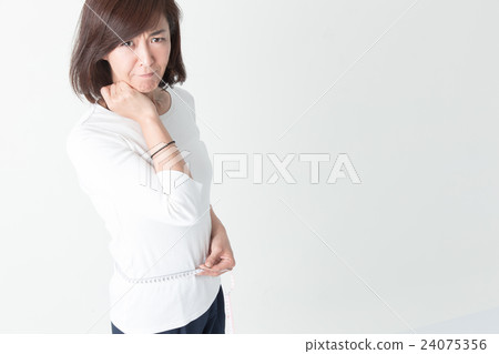 Diet · middle women 24075356