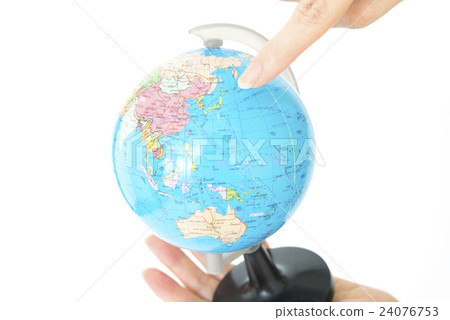 The globe 24076753