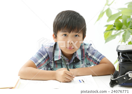 小學生要讀書 小學生要讀書 24076771