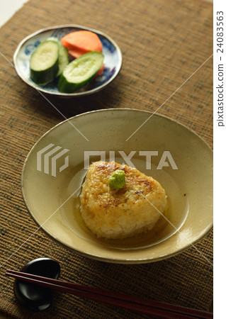 Ochazuke (grilled rice ball) 24083563