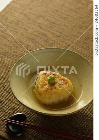 Ochazuke (grilled rice ball) 24083564