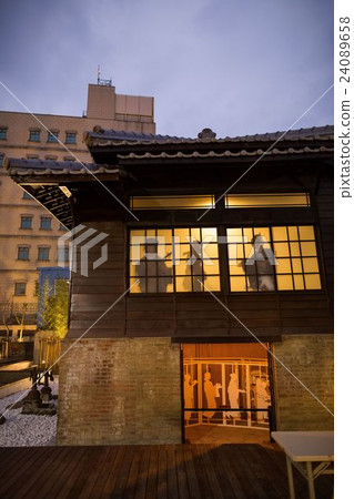 Warbler Cuisine Warbler Cuisine 24089658