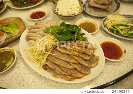 Weng Ji stripped bones goose Weng Ji stripped bones goose 24090375
