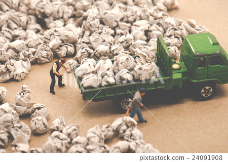 Garbage collector miniature dolls 24091908