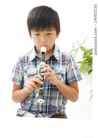 A boy who plays the Temoeba 24092538