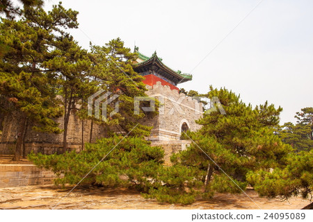 Fragrant concubine cemetery  24095089