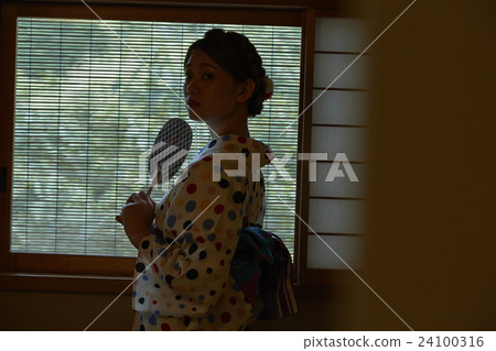 Kimono female portrait 24100316