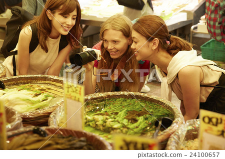 外國女性和日本女性觀光市場 24100657