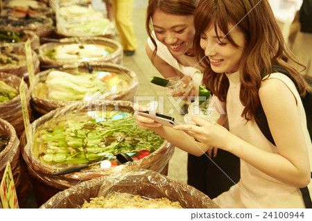 Market women's journey 24100944