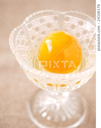 "Braised kumquat with honey" on a horse top cup Background tea (up) 24106176