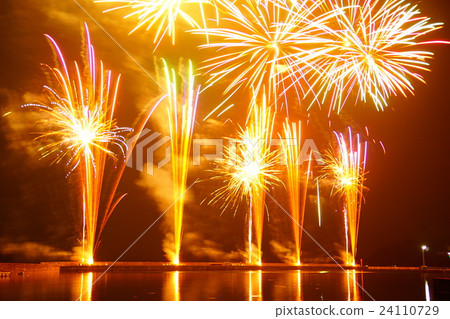 Continuous fireworks 24110729