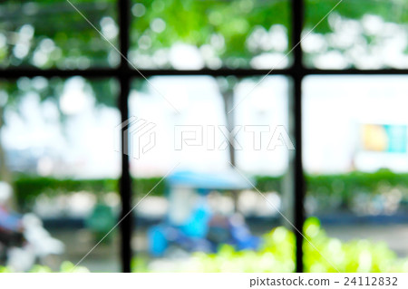 Blurred cafe restaurant with bokeh background. 24112832