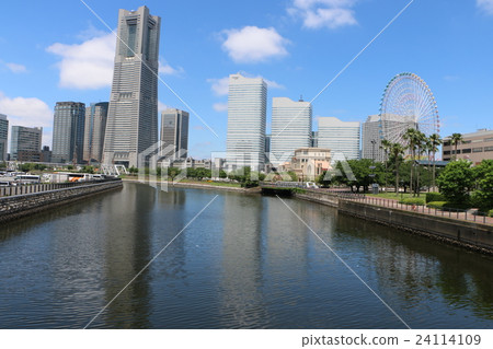 Yokohama Minato Mirai shining in blue sky Scenery 1 of MM 21 Yokohama Minato Mirai shining in blue sky Scenery 1 of MM 21 24114109