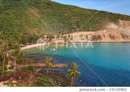 Bai Men (Men Beach), Nam Du islands, Kien Giang Bai Men (Men Beach), Nam Du islands, Kien Giang 24120902