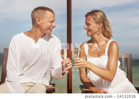Couple Celebration Beach Summer Toast Champagne Concept 24132016