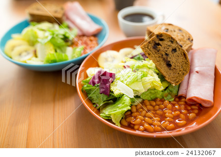 Morning breakfast 24132067