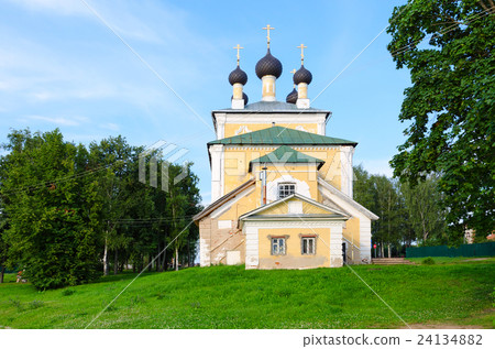 Church of Holy Martyrs Florus and Laurus, Uglich 24134882