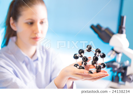 technician in laboratory 24138234